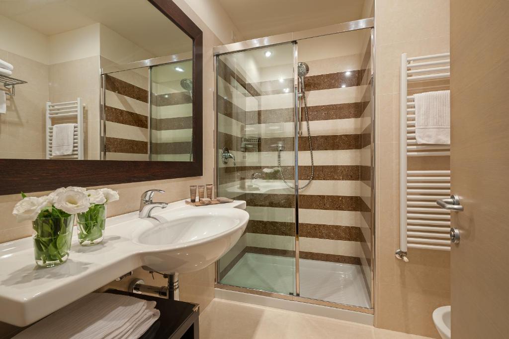 Koupelna v ubytování Hotel Nazionale
