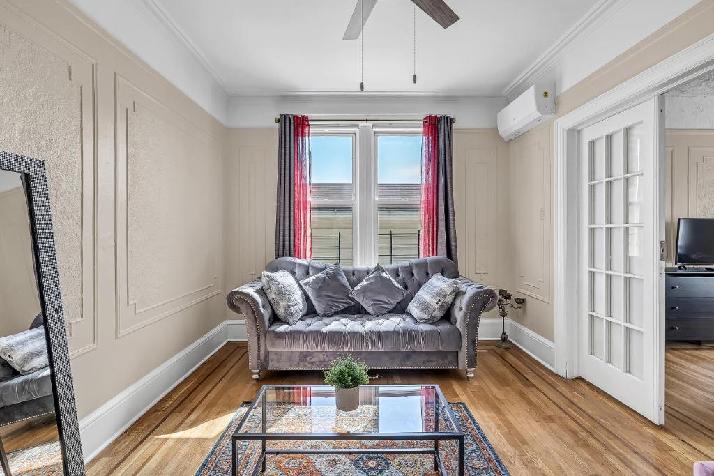 Canarsie Home Away 2 BR Apt