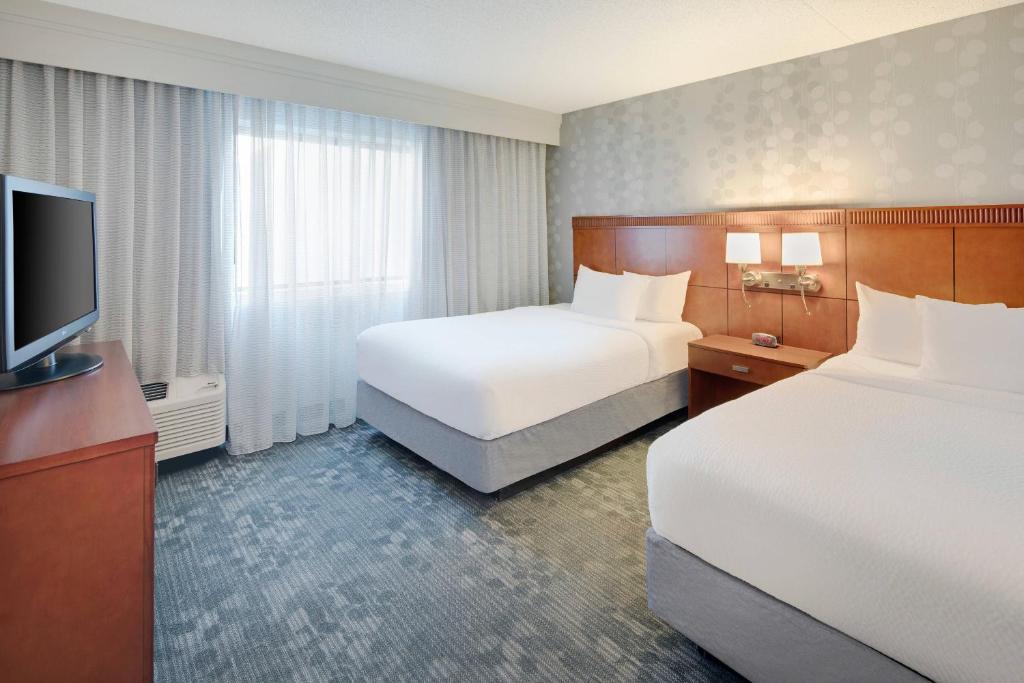 Courtyard Detroit Southfield photo