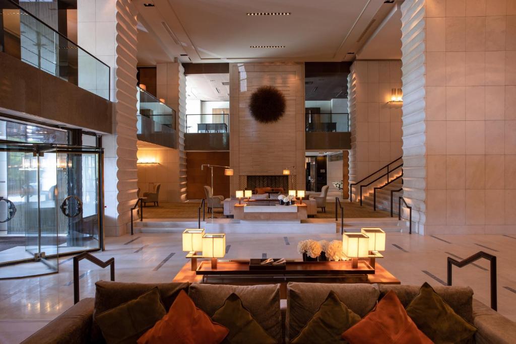 Χώρος καθιστικού στο InterContinental Genève by IHG