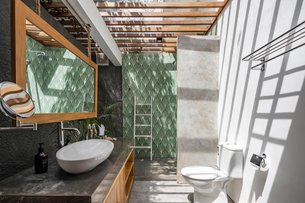 Deep Roots Dive & Yoga Resort - 10