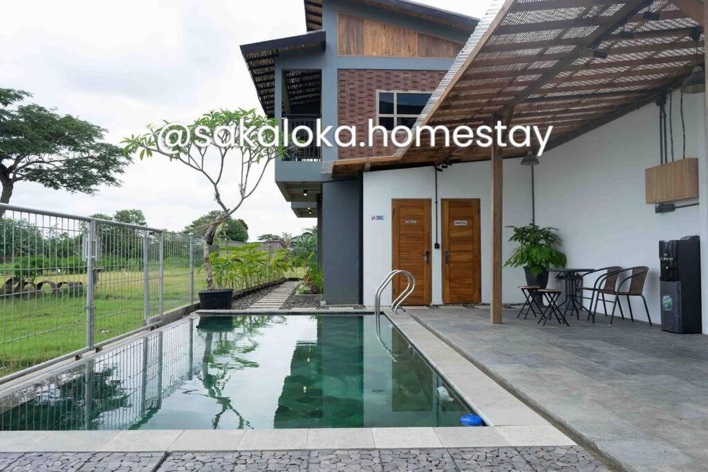 Bazén v ubytování SakaLoka Cottage1- Mountain and Rice Field View nebo v jeho okolí