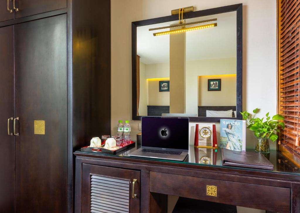 Centre Point Hanoi Hotel - 16