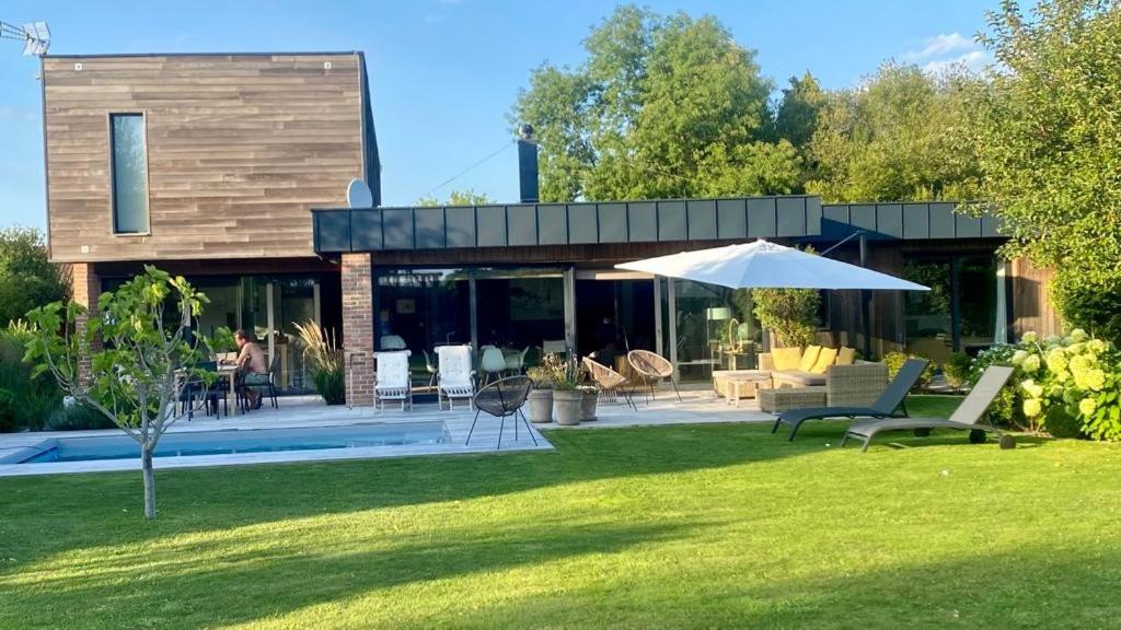 Photo de la galerie de l'établissement Chambre à la campagne proche des grands axes - Espace travail et détente, à Sainghin-en-Mélantois