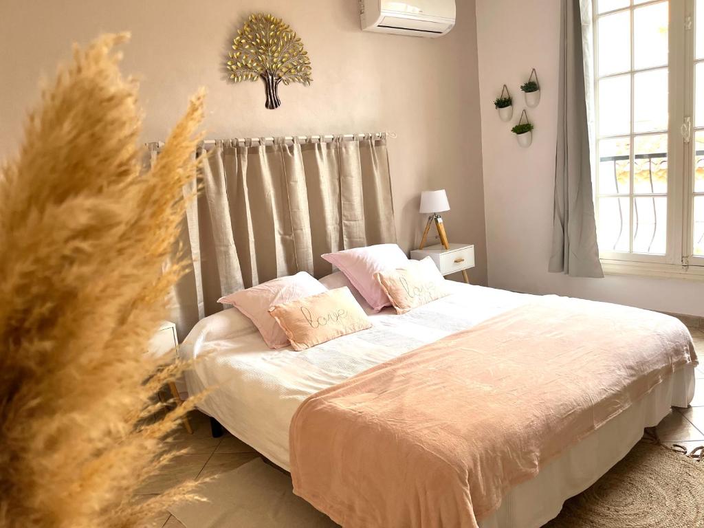 Postel nebo postele na pokoji v ubytování Chambre indépendante à Lezignan-la-Cèbe