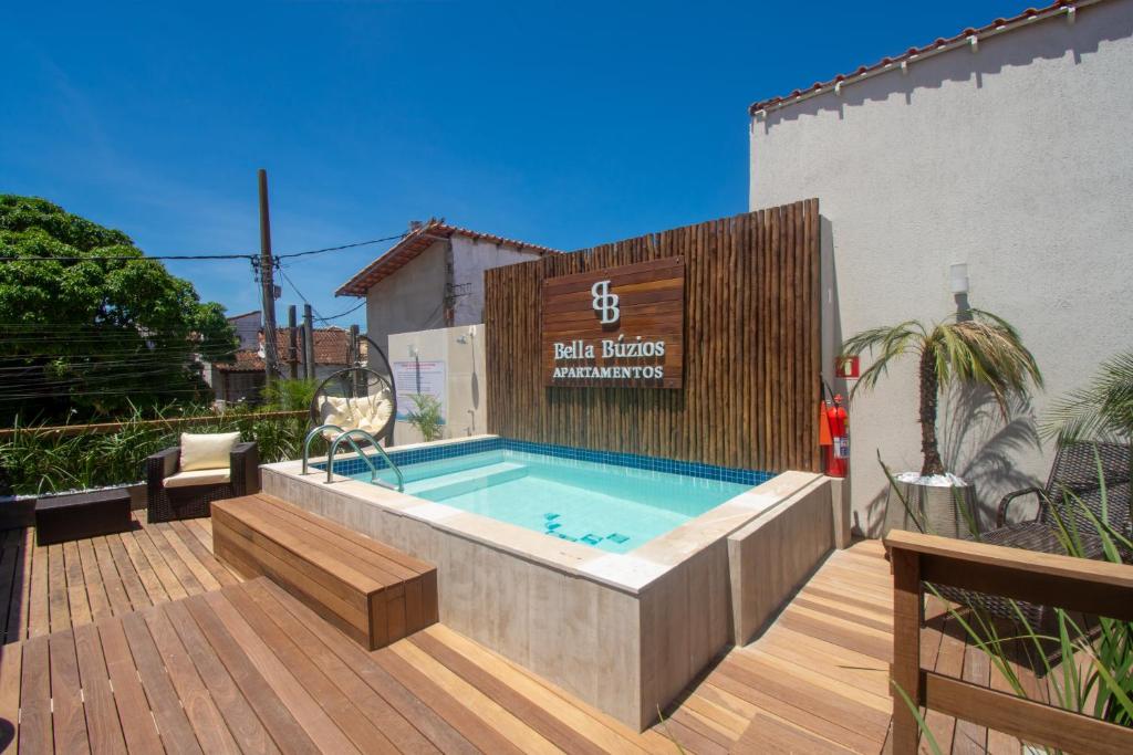 A piscina localizada em Bella Buzios Apartamentos ou nos arredores