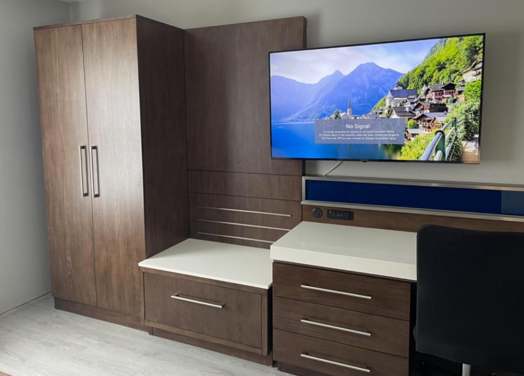 Luxor Inn & Suites, a Travelodge by Wyndham photo