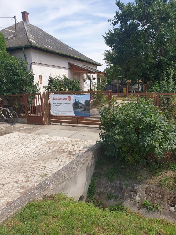 Janka vendégház és Apartman 5241 Abádszalók, 39 Széchenyi István út kép - 1