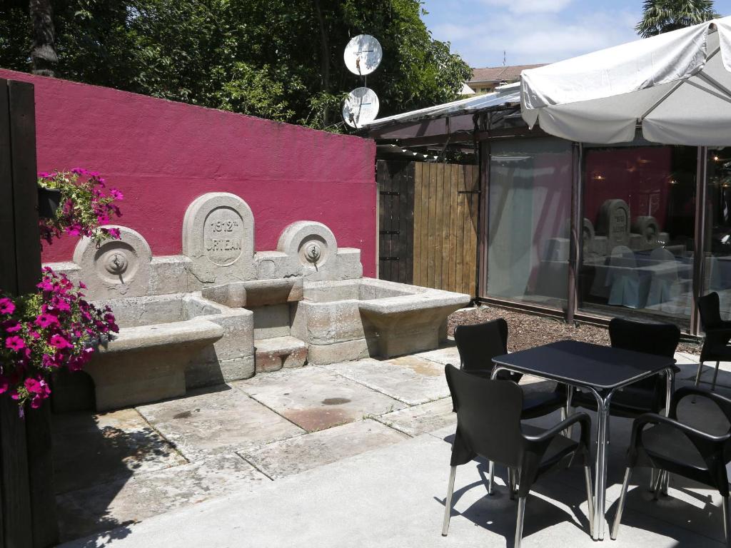 Patio nebo venkovní prostory v ubytování Hotel Olajauregi