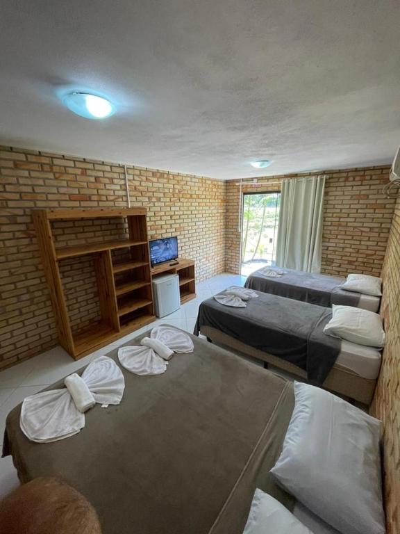 Fazenda Momm - Pousada e Eventos - Sala Familiar Con Vista Al Lago