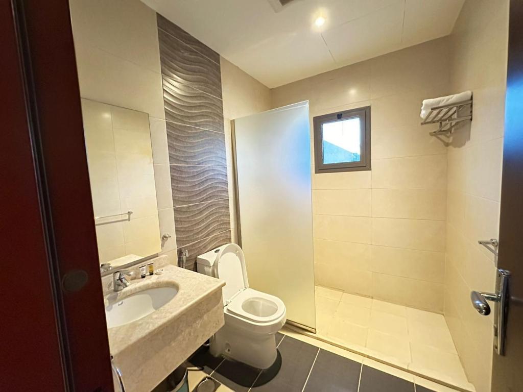 Koupelna v ubytování The S Hotel - jeddah - prince sultan street - فندق ذا اس - جده - طريق الامير سلطان