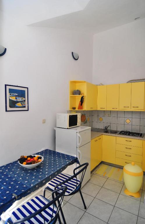 Kuchnia lub aneks kuchenny w obiekcie Apartments Livia
