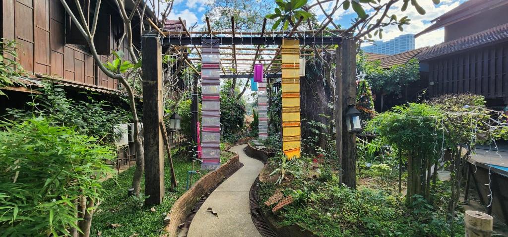 Club One Seven Gaymen Chiang Mai - Resim 36