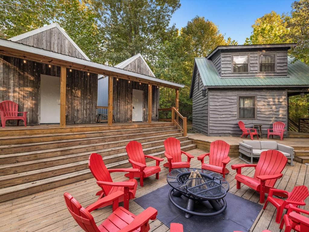 Nolin Cabin Experience w/ Hot Tub