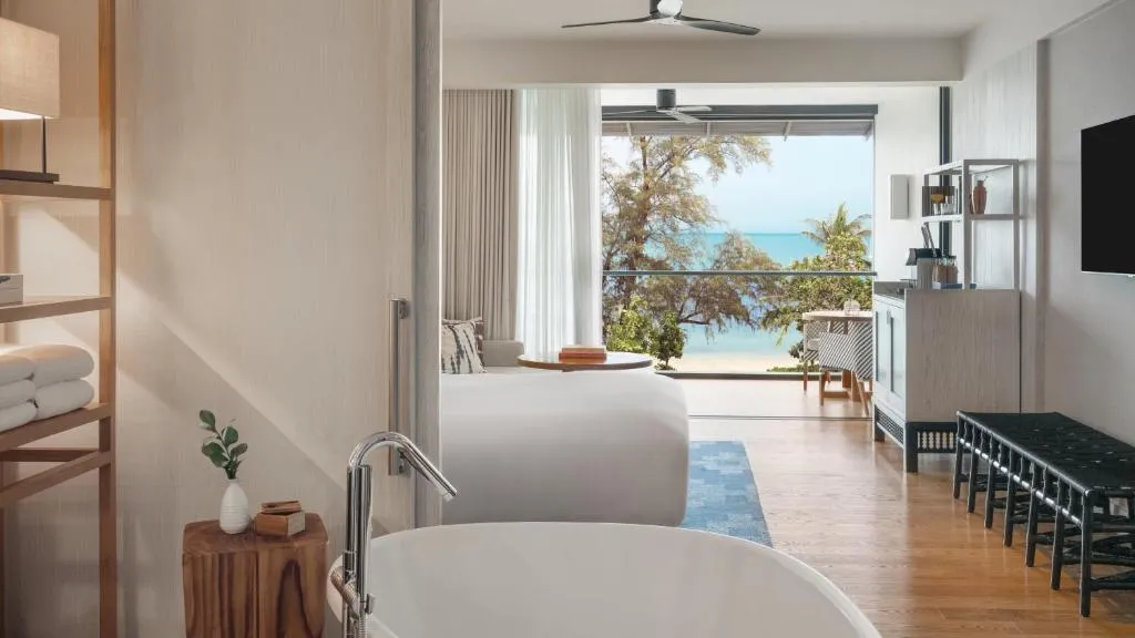 Essential King Room with Sea View