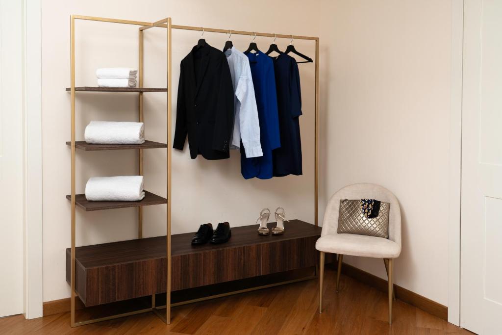The Seven Residence - Three-Bedroom Apartment