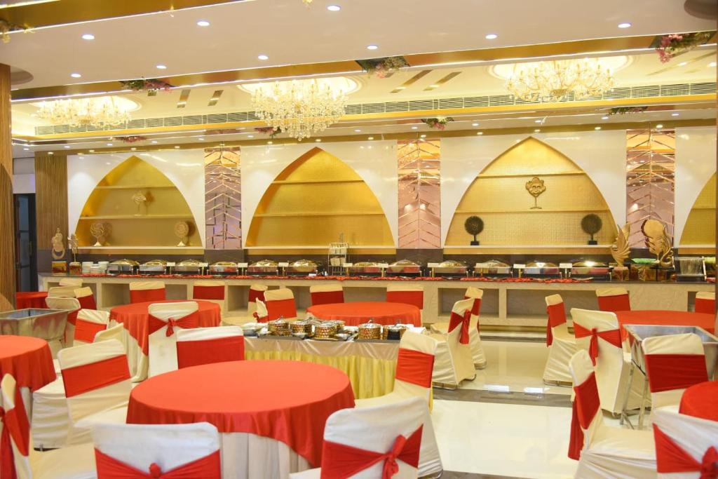 Restaurace v ubytování Masaga by Qcent, Gurugram