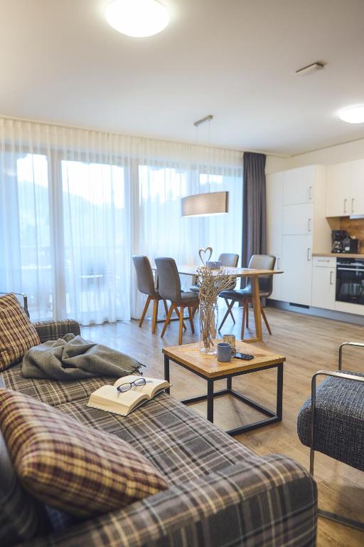 Kuchyň nebo kuchyňský kout v ubytování AlpenParks Hotel & Apartment Sonnleiten