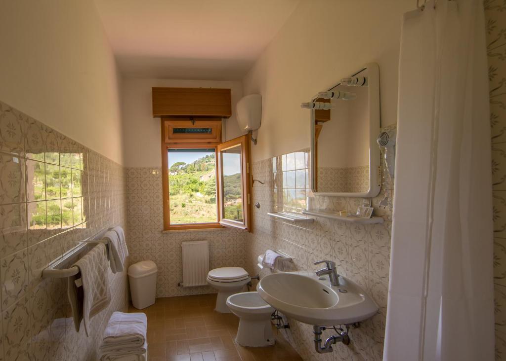 Koupelna v ubytování Hotel La Feluca