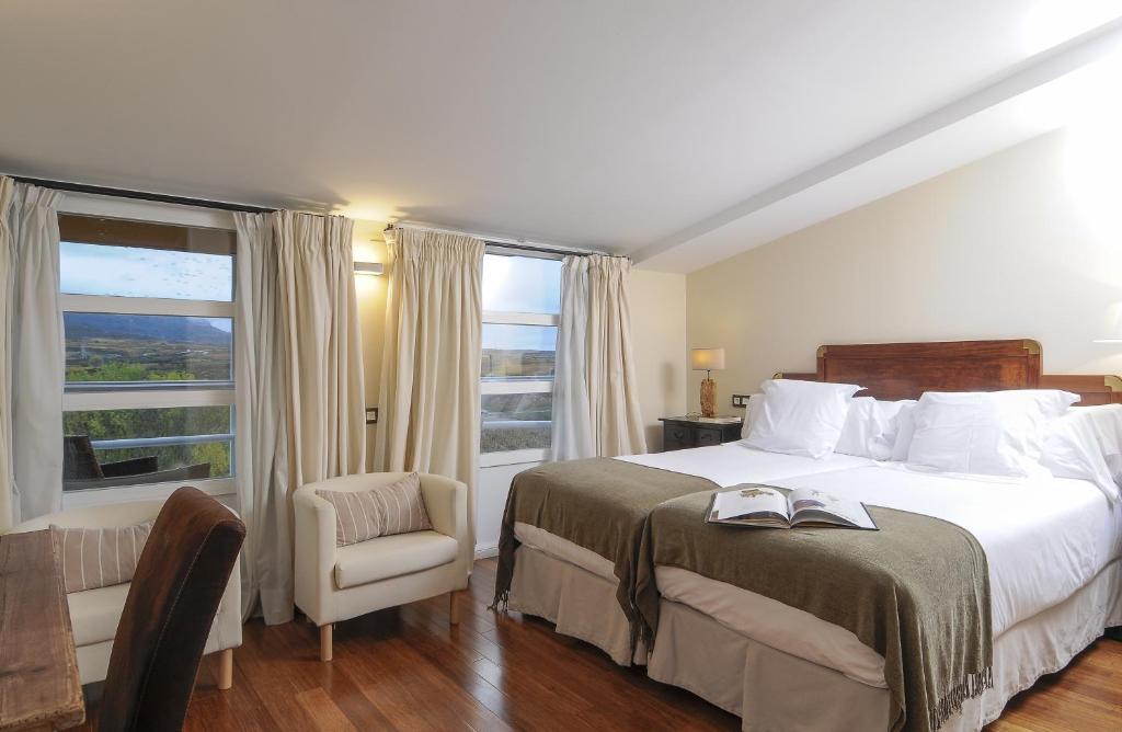 Hotel Boutique Casona del Boticario - Classic Double Room With Vineyard View
