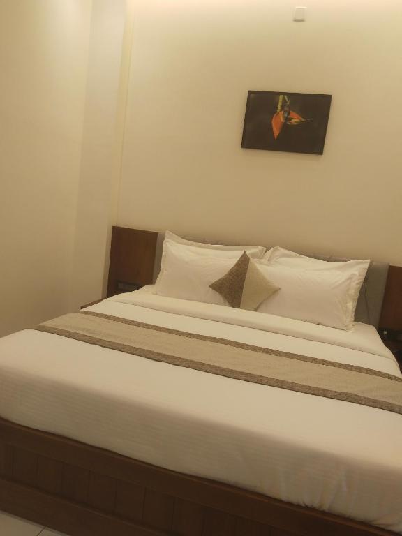 Parivar Residency - Deluxe Double Room (2 Adultos + 1 Niño)