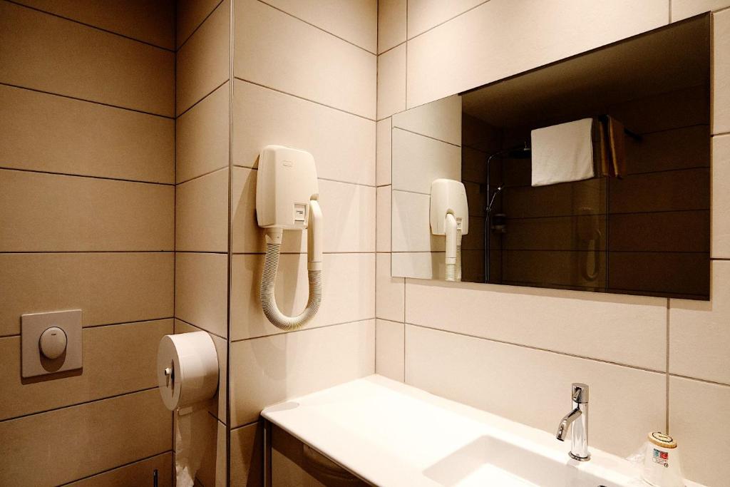 HOTEL DE LA GARE - Chambre Double