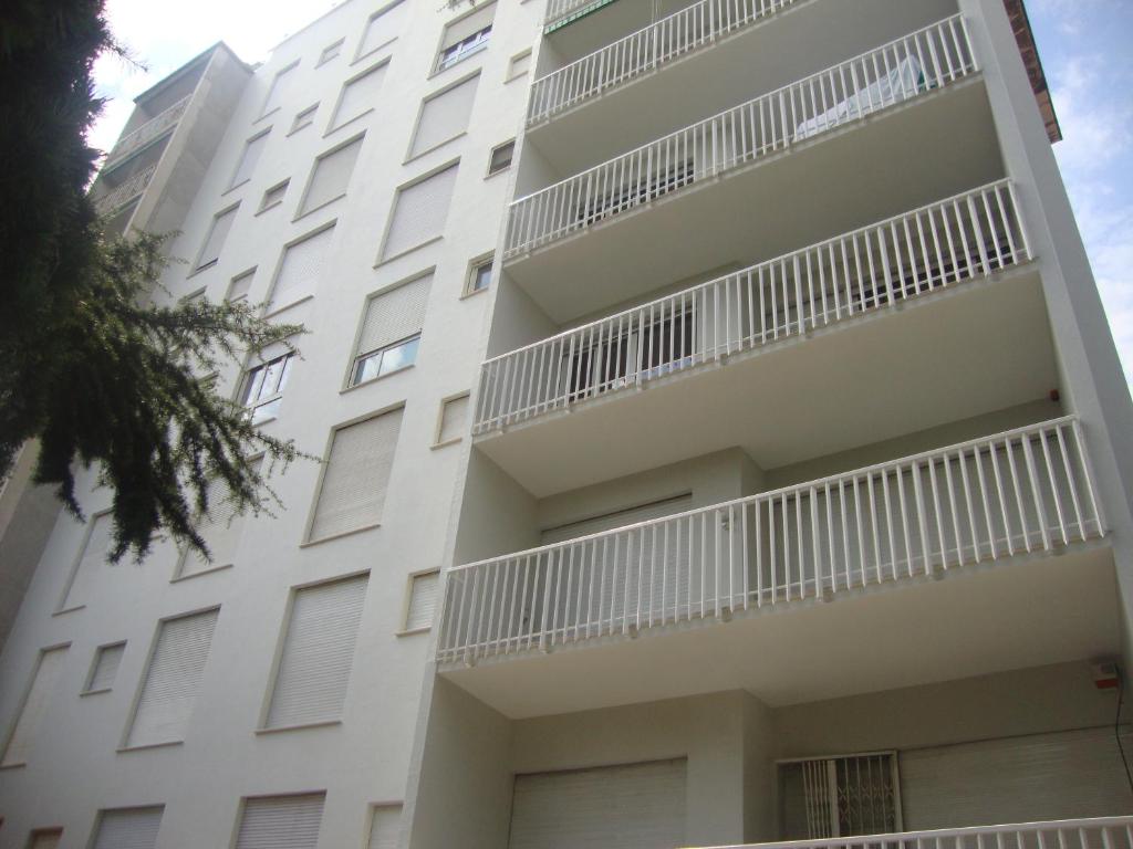 A balcony or terrace at B&B Cavaliere Milano