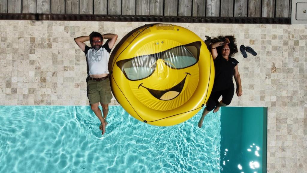 Bazén v ubytování B&B Podere Camaiano nebo v jeho okolí