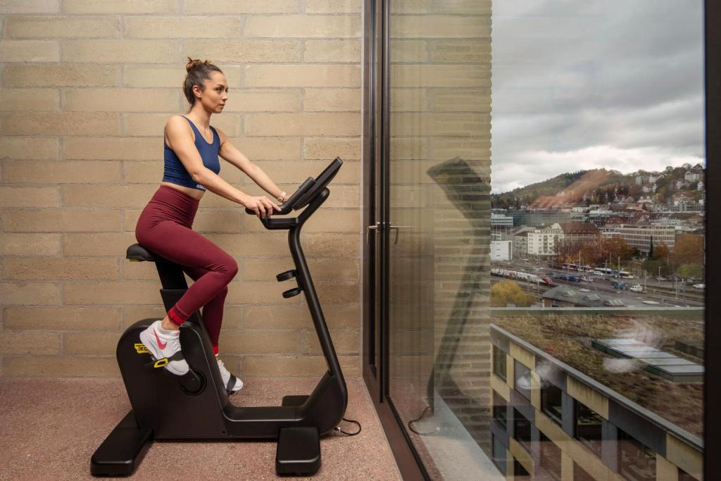 Fitness centrum a/nebo fitness zařízení v ubytování Tailormade Hotel LEO St Gallen