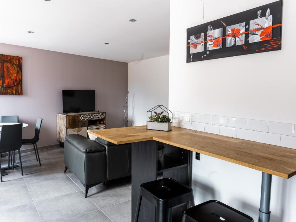 Maison rénovée au cœur de Thann : 3 chambres, cuisine équipée, proche randonnées et villes alsaciennes – photo 14