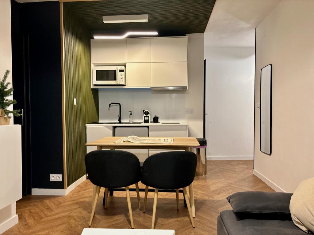 Photo de la galerie de l'établissement Appartement au centre-ville avec parking, à Luchon