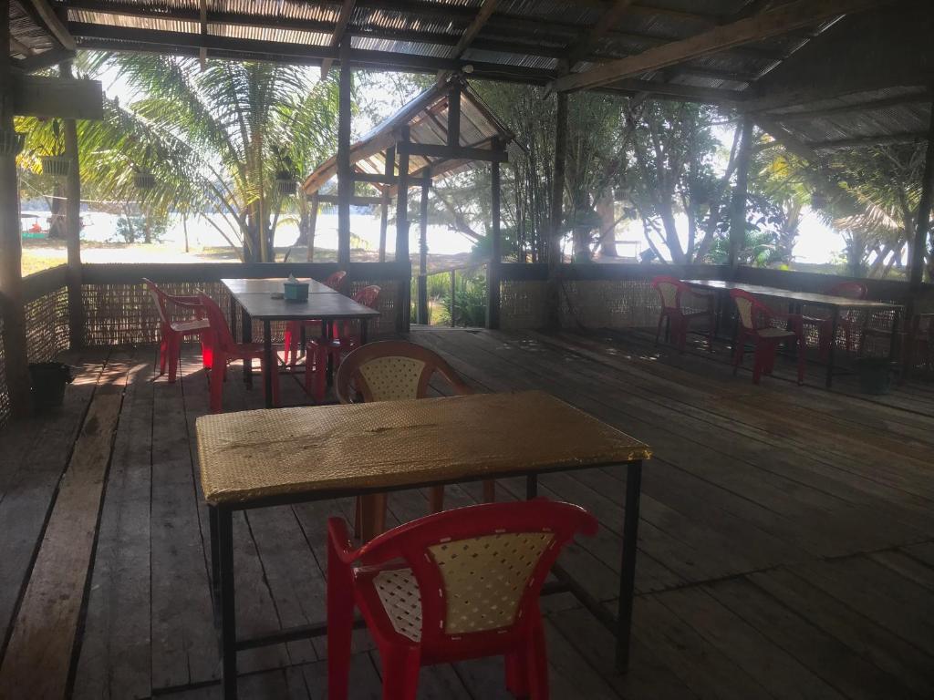 Restaurace v ubytování Naks Shack