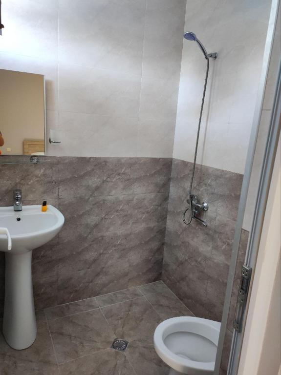 Koupelna v ubytování FRESH Hotel Kobuleti