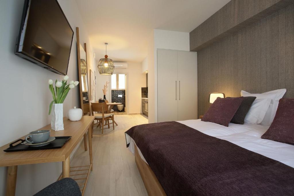 Happiness Luxury Central Apartment - One-Bedroom Apartment