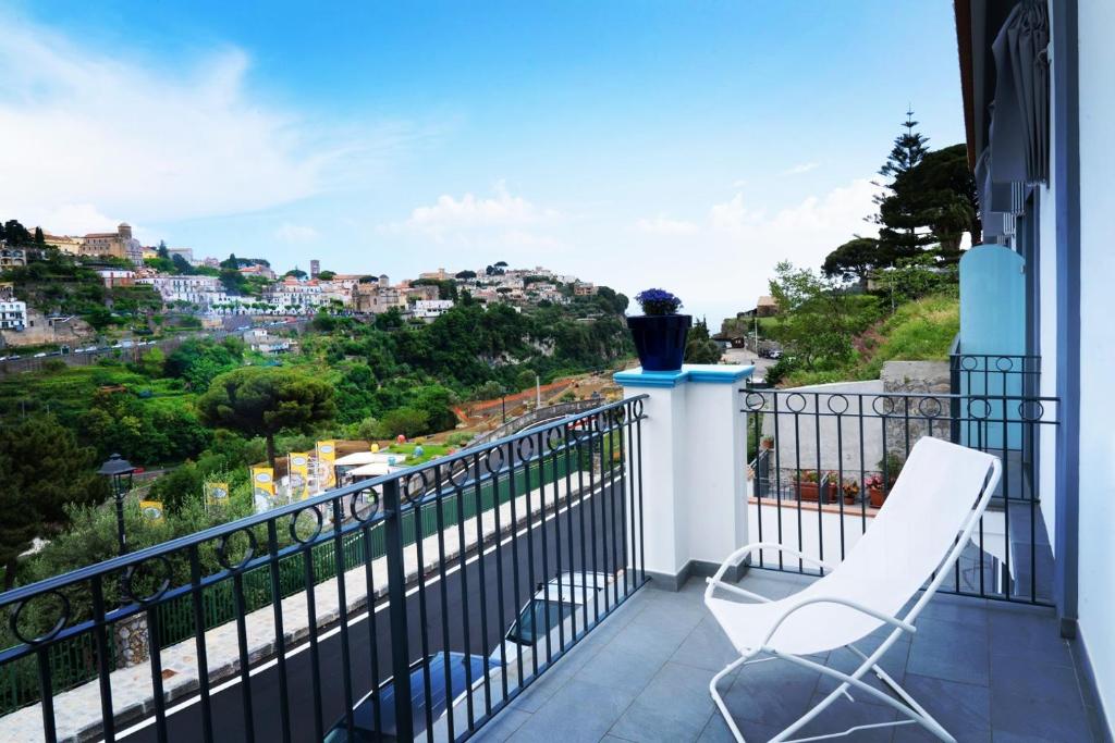 A balcony or terrace at Residence Villa Ruocco