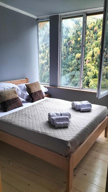 Postel nebo postele na pokoji v ubytování Guest House pesvebi
