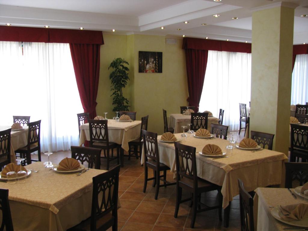 Restaurace v ubytování Hotel San Berardo
