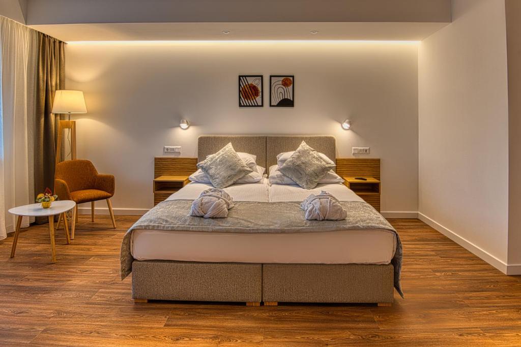 Posezení v ubytování Cardoner Hotel és Konferenciaközpont