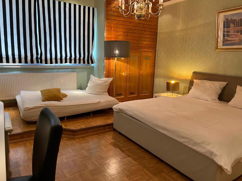 Appartementhaus Herrenhäuser Gärten - Drievoudige Kamer Met Een Eigen Badkamer