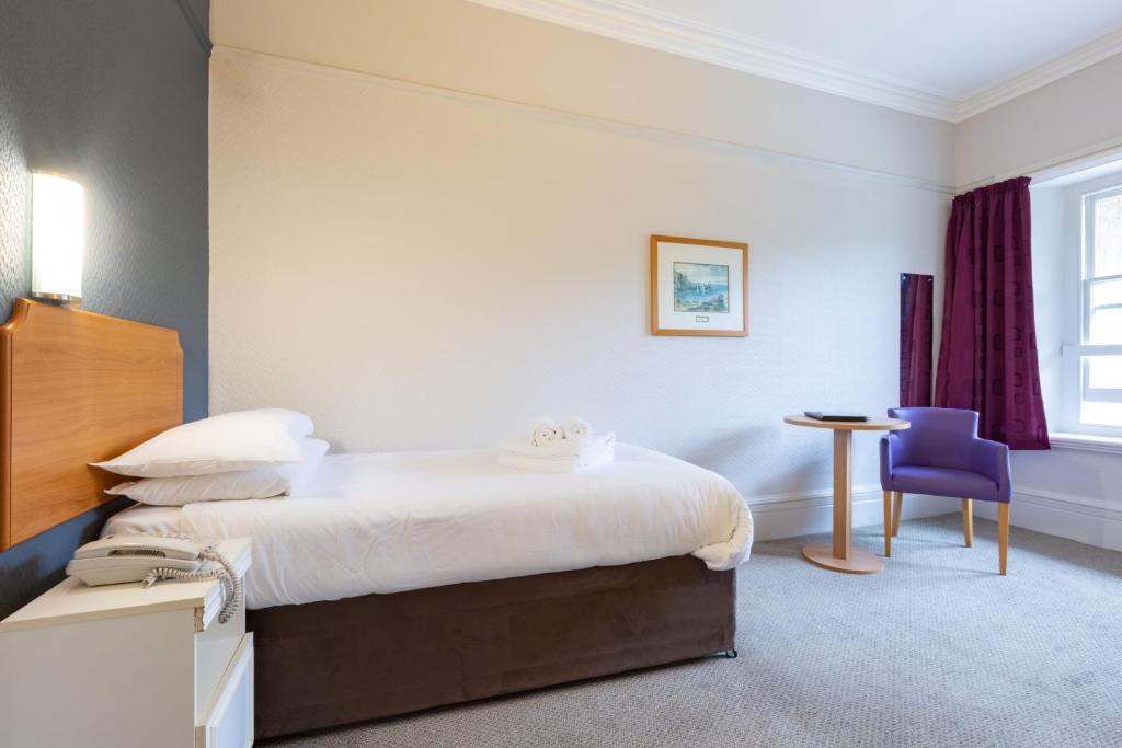 The Broadway Park Hotelにあるベッド