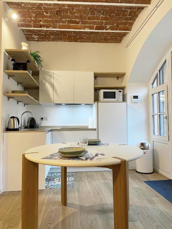 Navigli's Nest - Close to the metro and train