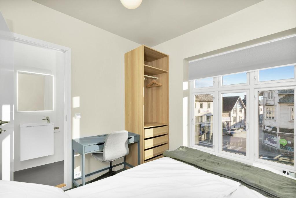 Ένα ή περισσότερα κρεβάτια σε δωμάτιο στο Central Guest House - Bedroom with en suite Bathroom