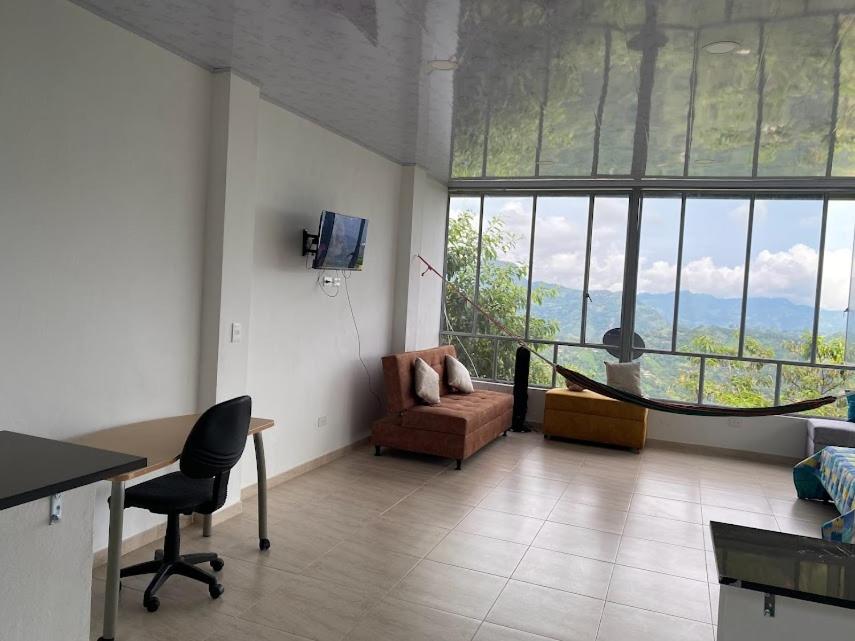 Příroda nedaleko aparthotelu