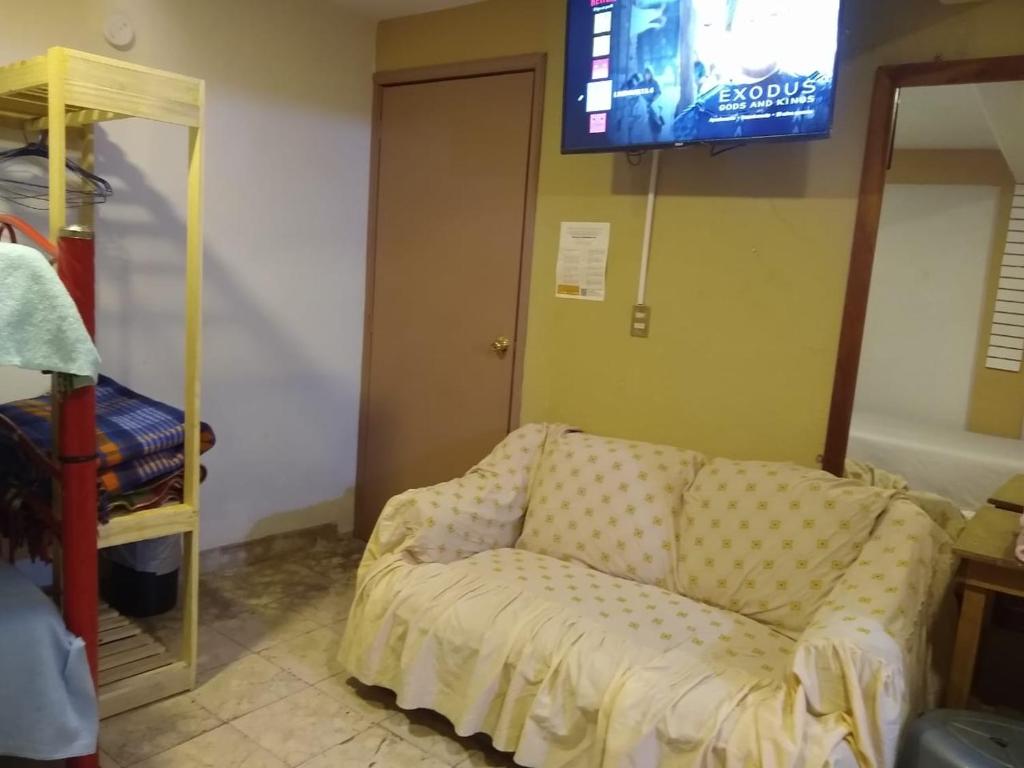 TV a/nebo společenská místnost v ubytování Posada Lindavista