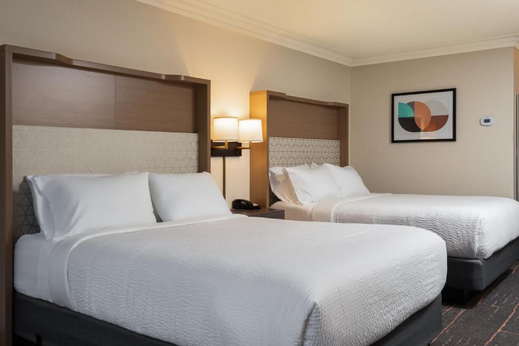 Holiday Inn Victoria - Elk Lake by IHG - Resim 17