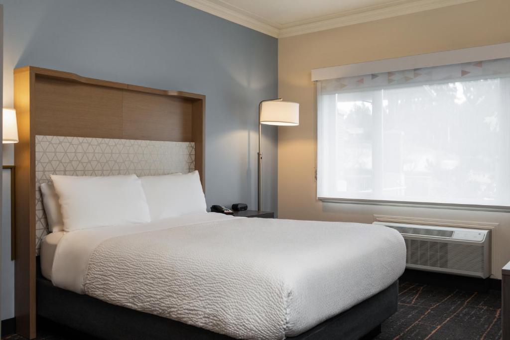 Holiday Inn Victoria - Elk Lake by IHG - Resim 30
