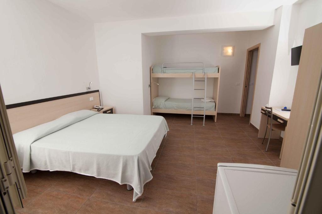 Hotel Marinella - Habitación Cuádruple