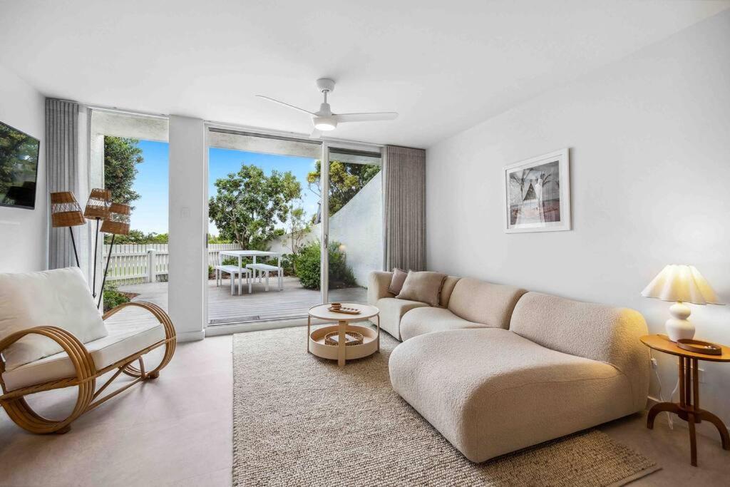 Area soggiorno di Juniper Designer Beachfront Semaphore