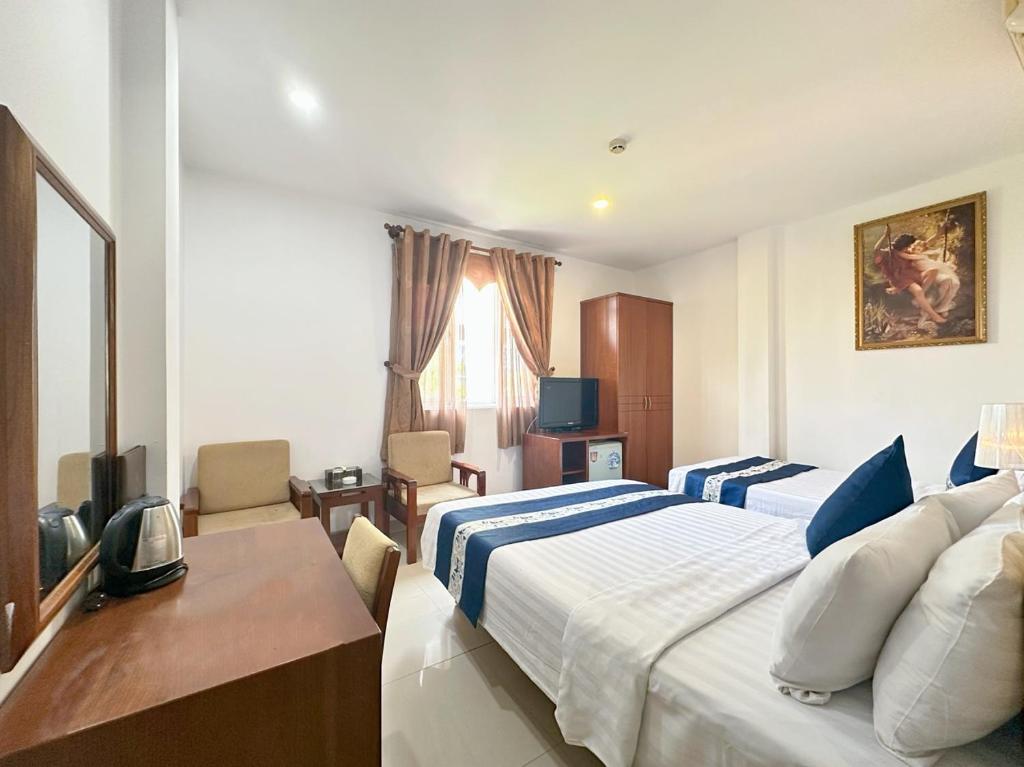 Ruby Star Hotel- Near Bến Thành Market - Deluxe Double Or Twin Room With City View