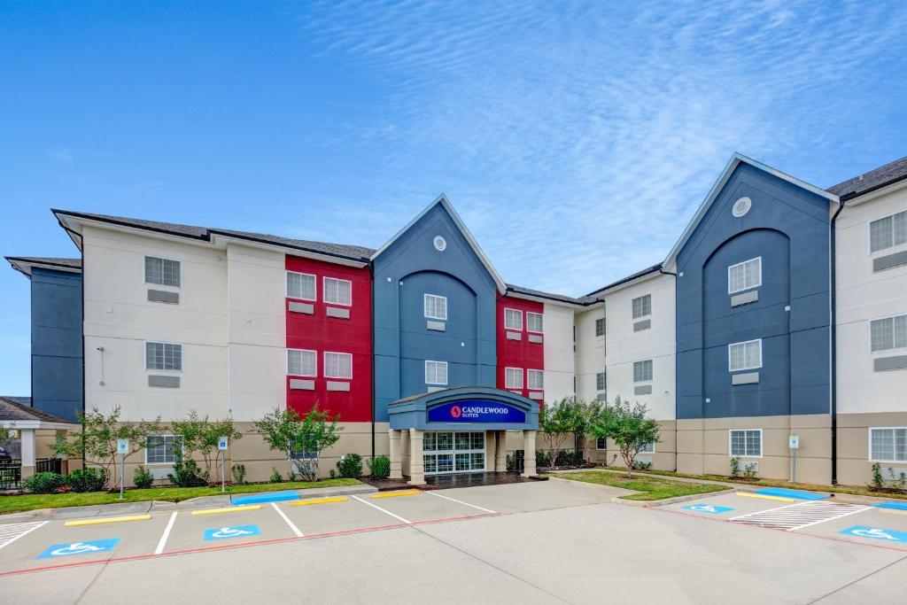 a rendering of the front of a hotel at Candlewood Suites Lake Jackson, an IHG Hotel in Lake Jackson